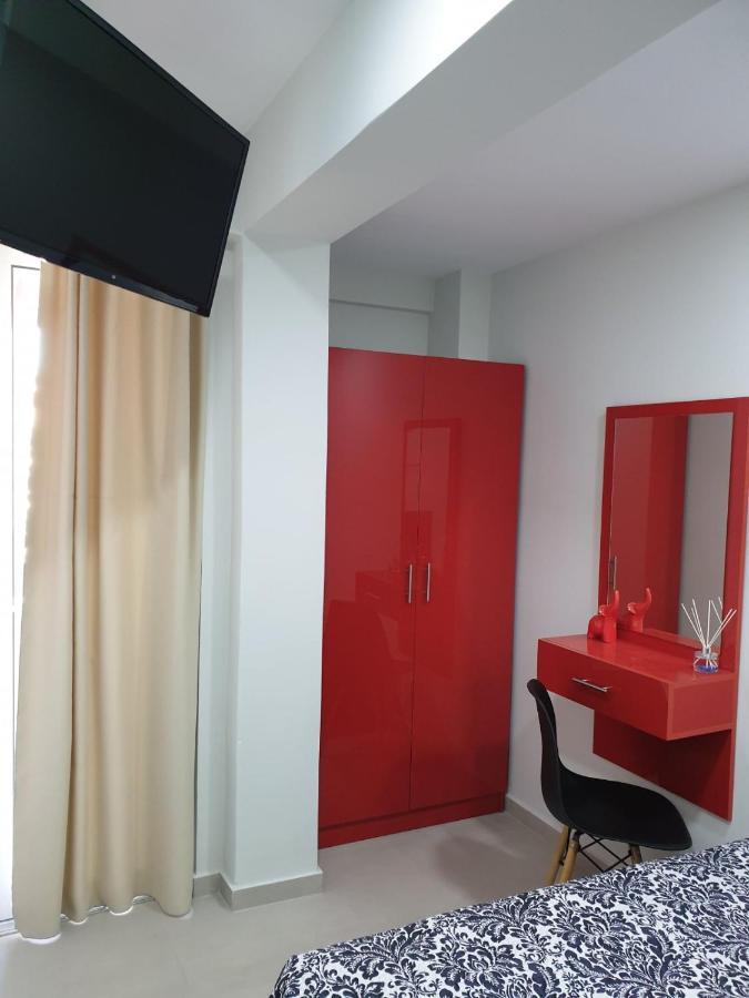 M & M Red Luxury Apartman Paralía Kültér fotó