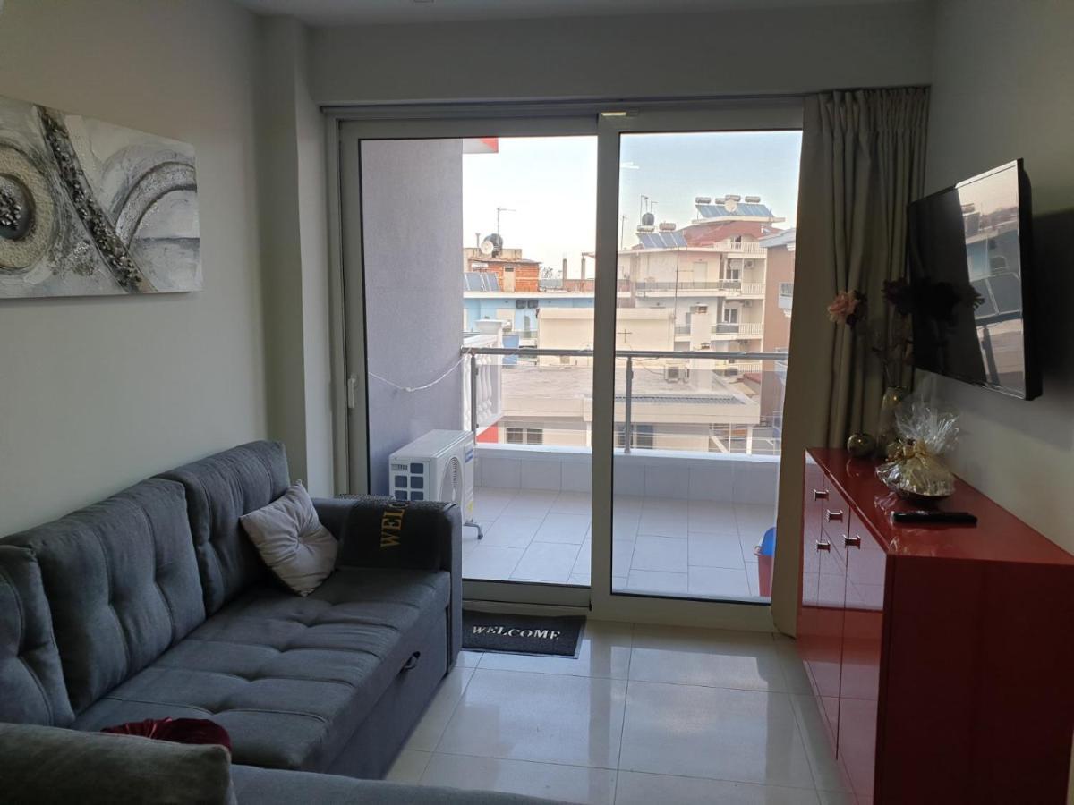 M & M Red Luxury Apartman Paralía Kültér fotó