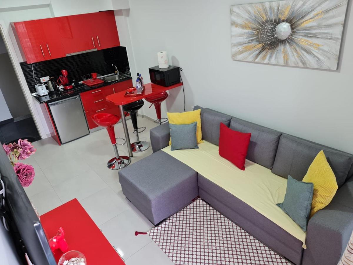 M & M Red Luxury Apartman Paralía Kültér fotó